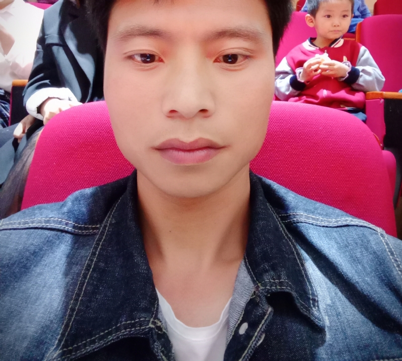 奋斗青年的第一张照片--残疾人相亲网