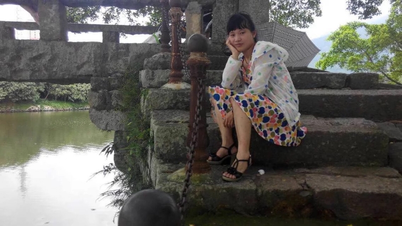 女子悠然的第一张照片--残疾人相亲网