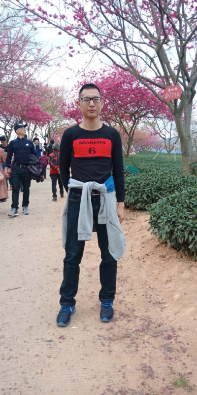小梁的第二张照片--残疾人相亲网