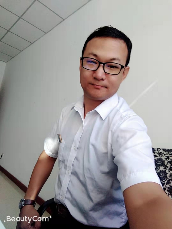 小飞的第一张照片--残疾人相亲网