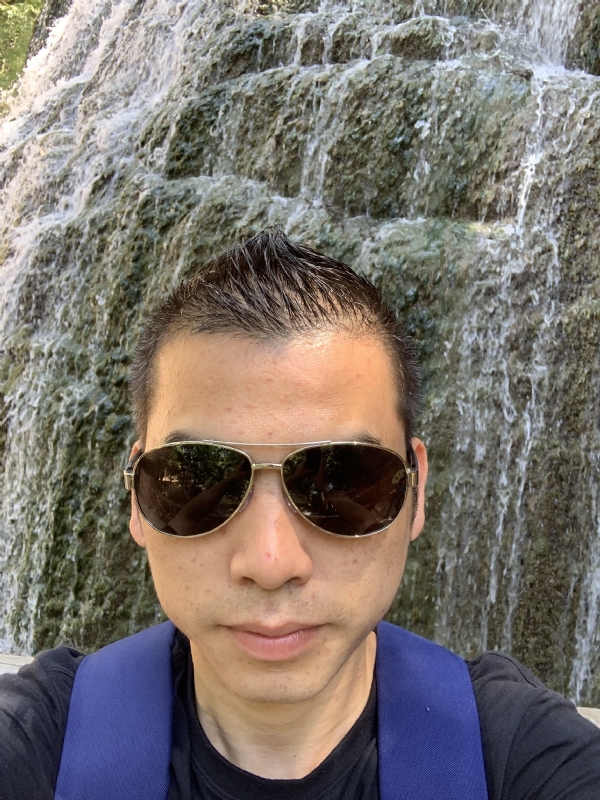 高兴的第二张照片--残疾人相亲网