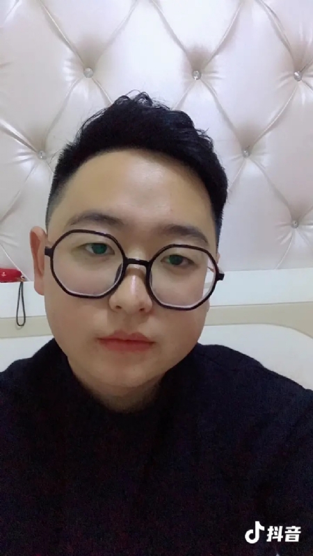杰森的第一张照片--残疾人相亲网