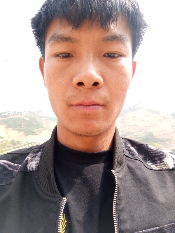 唐伟的第一张照片--残疾人相亲网