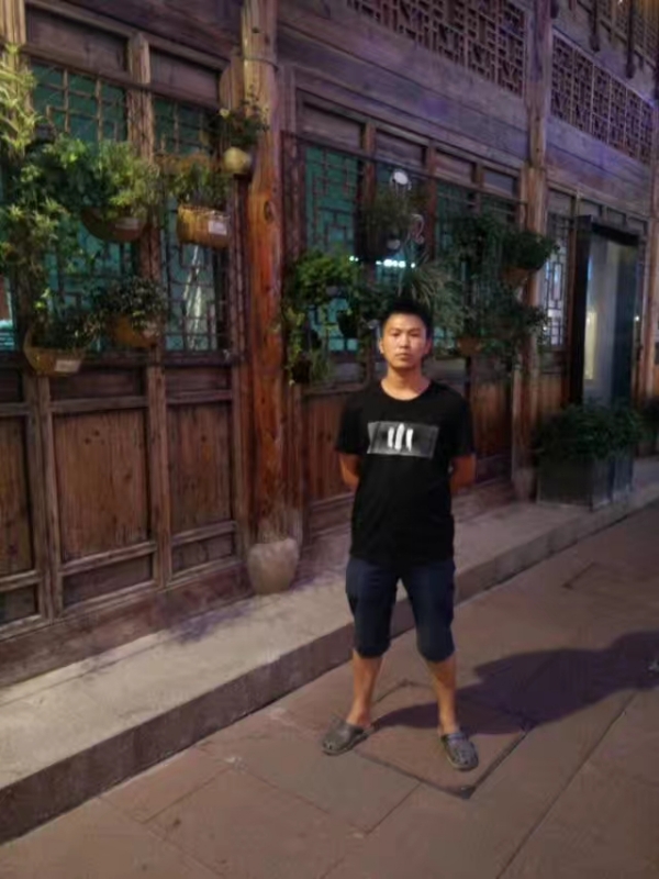 回忆的第一张照片--残疾人相亲网