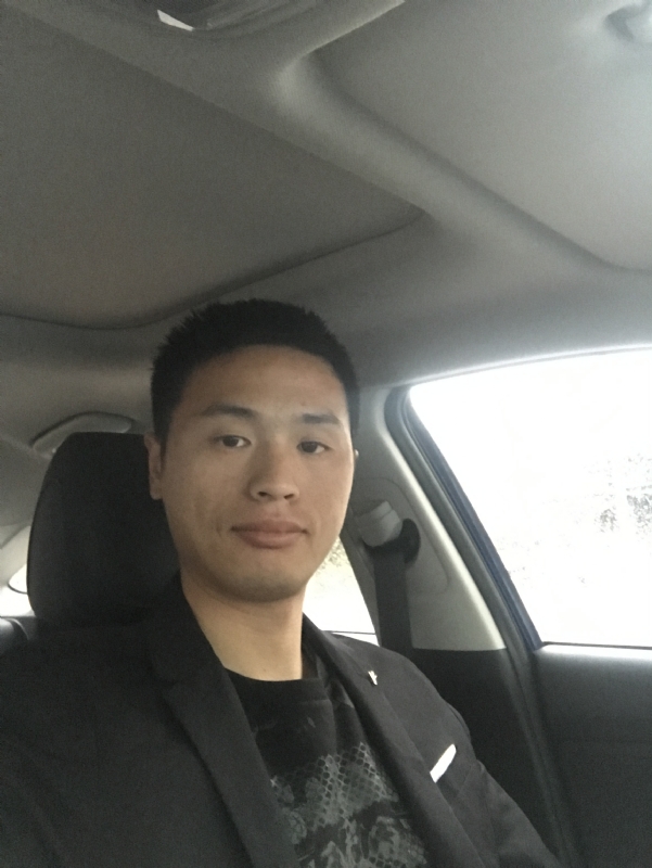 向前走的第一张照片--残疾人相亲网