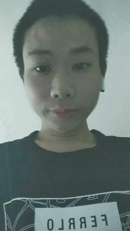 水中月的第一张照片--残疾人相亲网