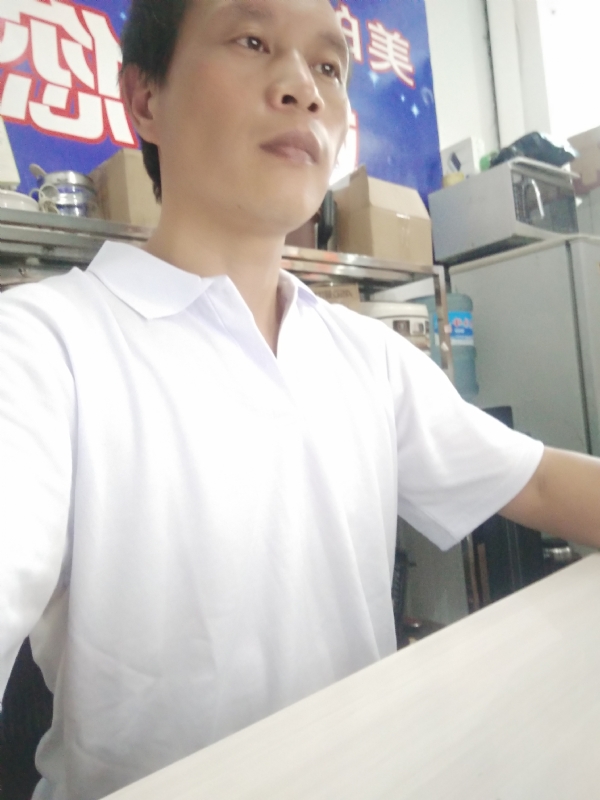 深蓝色的海的第一张照片--残疾人相亲网