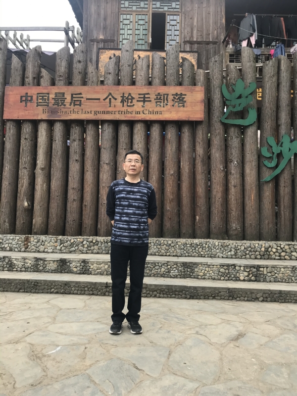 屯里的富豪的第一张照片--残疾人相亲网