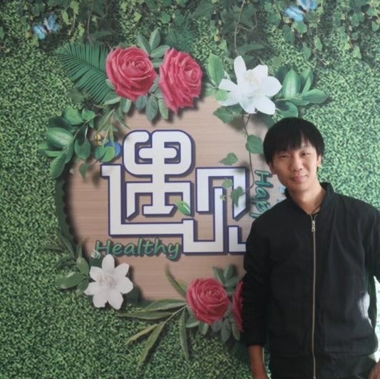 影视人~混爷张的第一张照片--残疾人相亲网