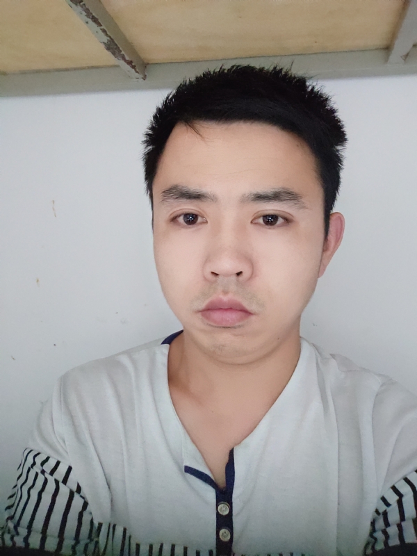 老男孩的第一张照片--残疾人相亲网