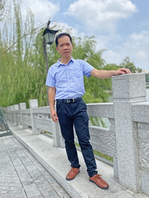 奇峰向阳的第一张照片--残疾人相亲网