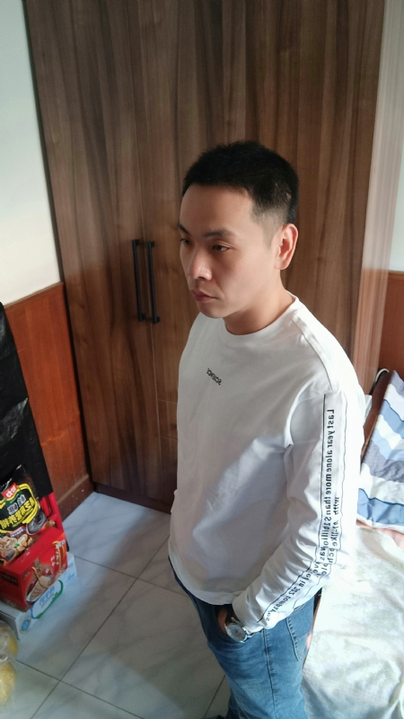 没有蜡笔的小航的第一张照片--残疾人相亲网