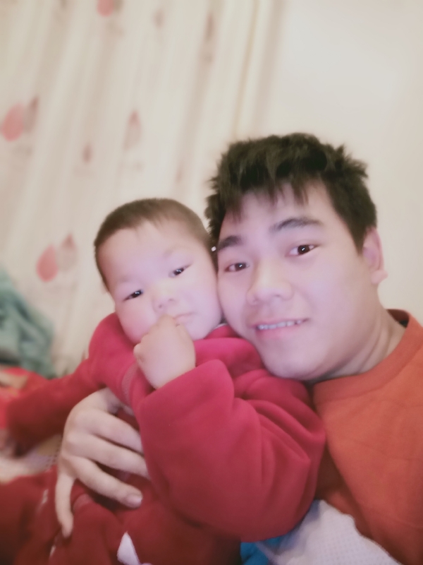 孤独一生的第一张照片--残疾人相亲网