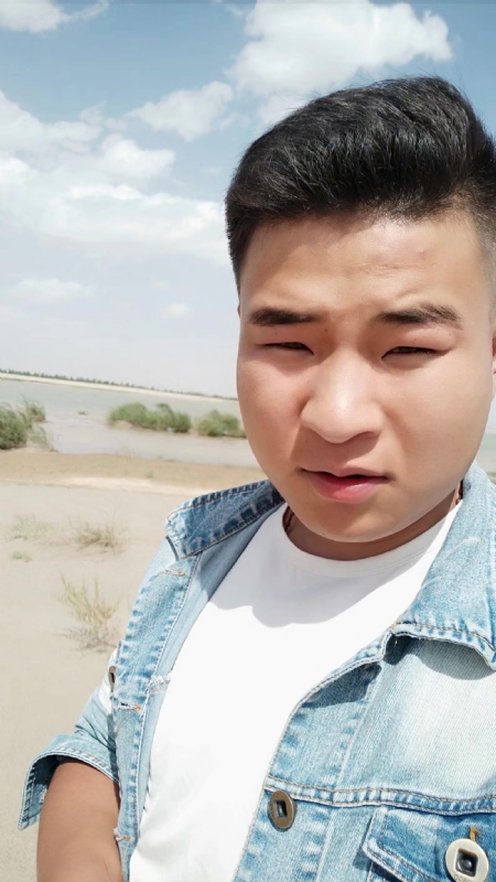 王强的第一张照片--残疾人相亲网