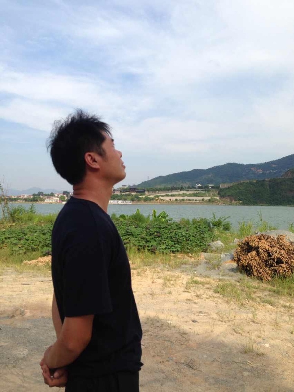 雾里看花的第一张照片--残疾人相亲网