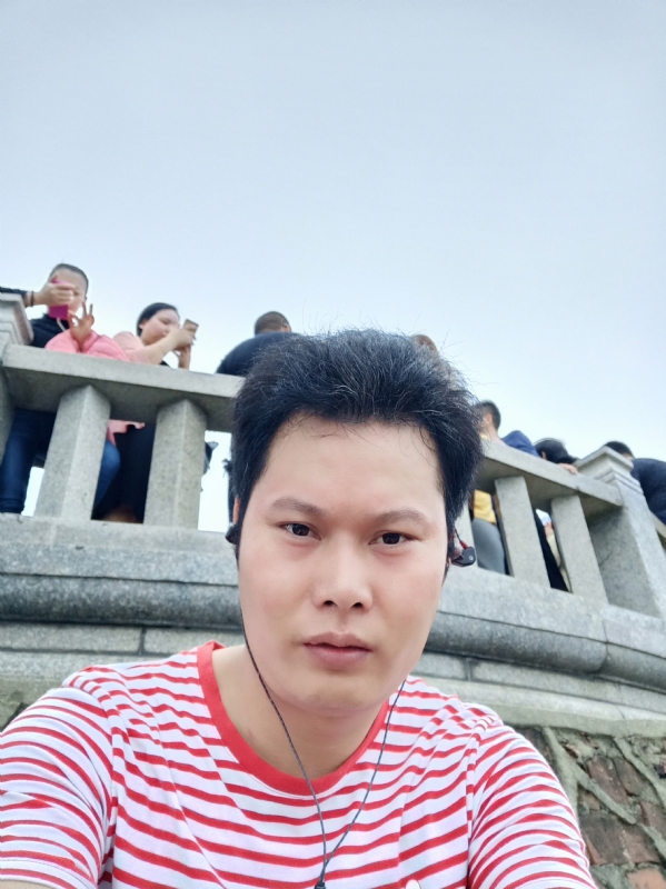 hαⅰ的第一张照片--残疾人相亲网
