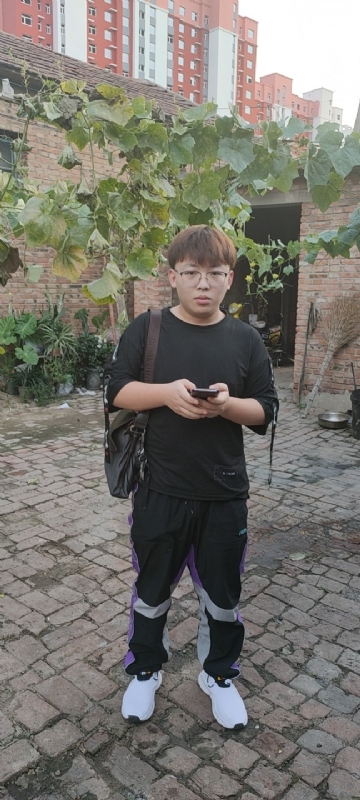 辛禹的第二张照片--残疾人相亲网