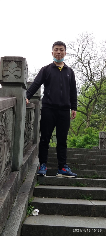 翁的第一张照片--残疾人相亲网