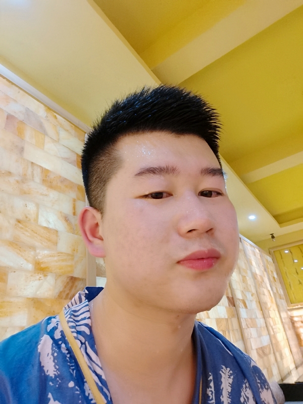 六月与阿十二的第一张照片--残疾人相亲网