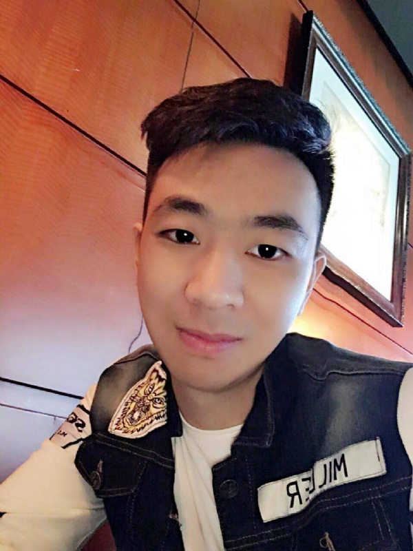 滞后的微笑的第三张照片--残疾人相亲网