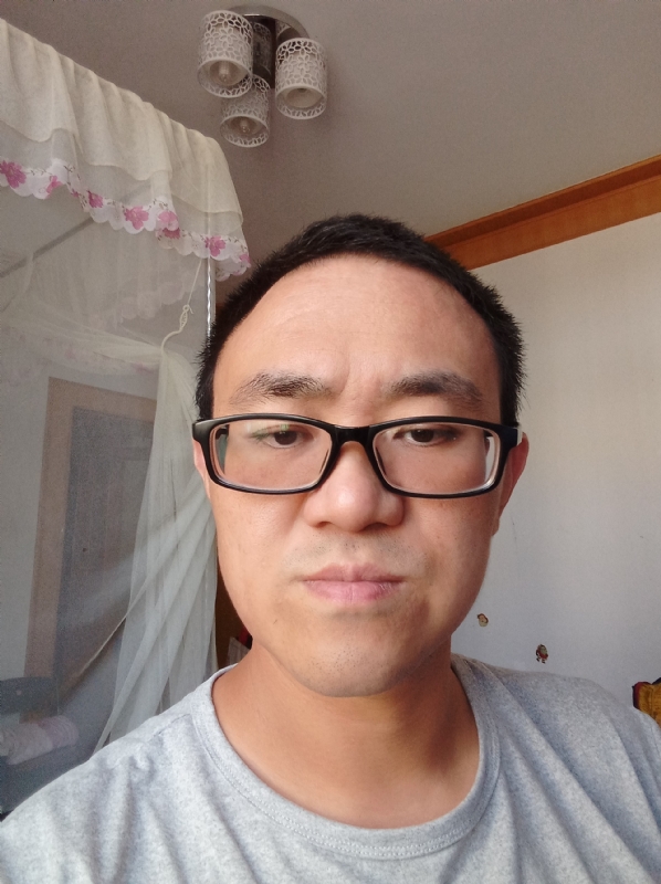 小涨常鸿的第一张照片--残疾人相亲网