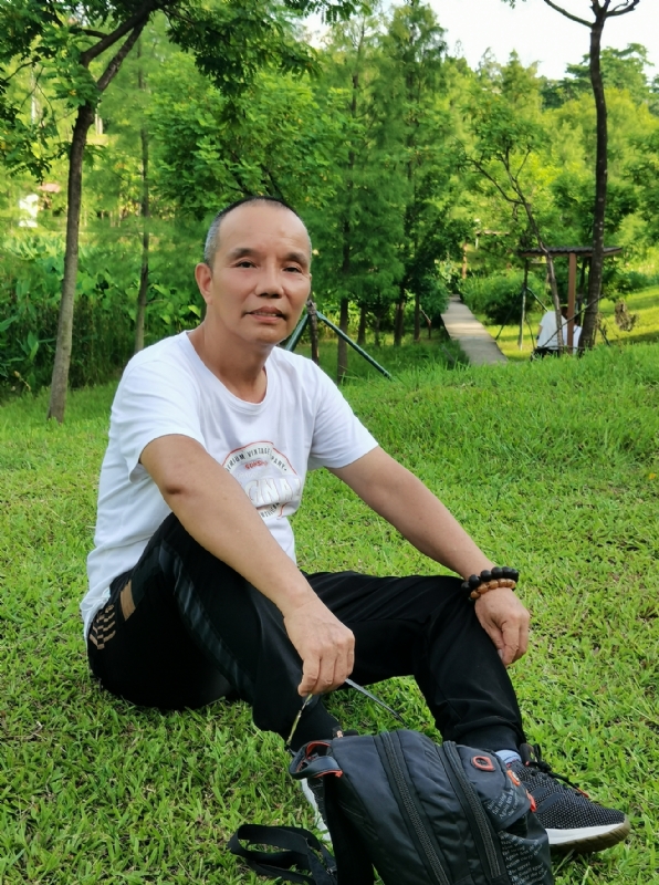 稳重大方的第二张照片--残疾人相亲网