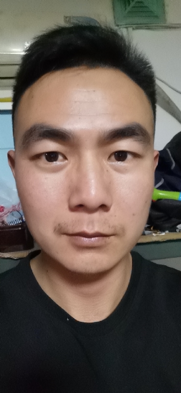 朴实无华的第一张照片--残疾人相亲网