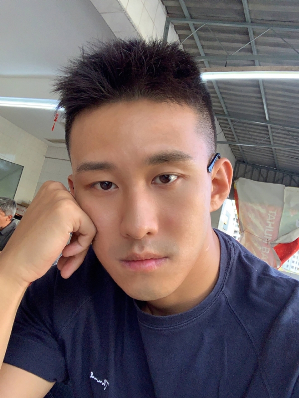 相见恨晚的第二张照片--残疾人相亲网