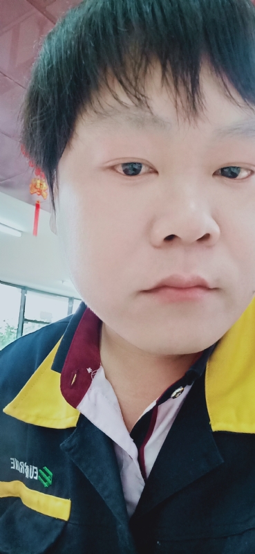 三哥哥的第一张照片--残疾人相亲网