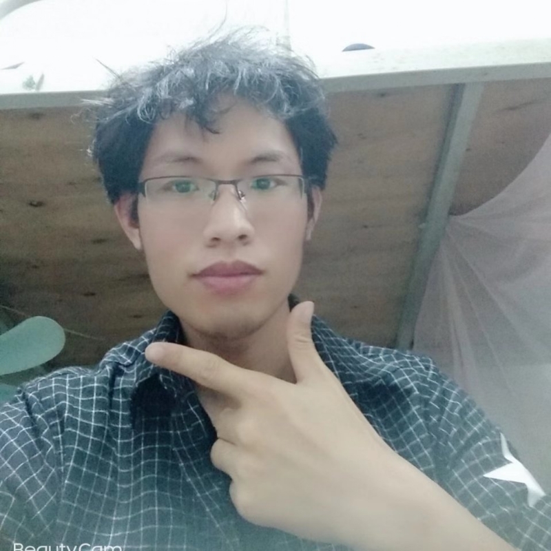 右边的第一张照片--残疾人相亲网