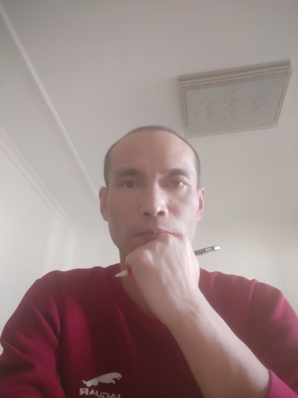 左边的第一张照片--残疾人相亲网