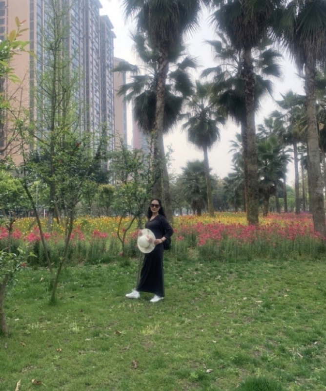 粉墨登场的第一张照片--残疾人相亲网