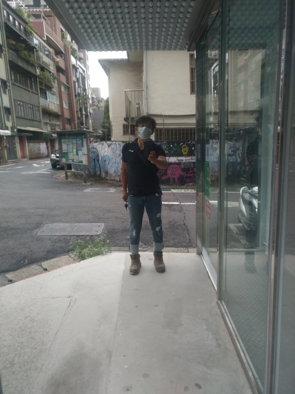 隱姓埋名的第二张照片--残疾人相亲网