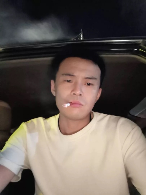 爱睡觉的土拨鼠的第一张照片--残疾人相亲网