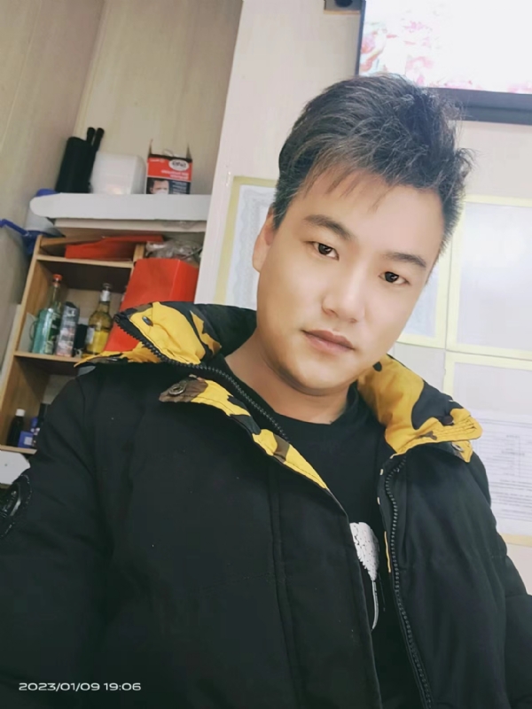 孤酒枕愁眼眠的第一张照片--残疾人相亲网