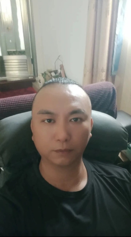 施逸森的第一张照片--残疾人相亲网