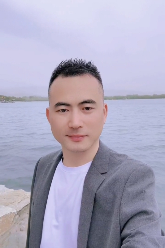 一往情深的第一张照片--残疾人相亲网