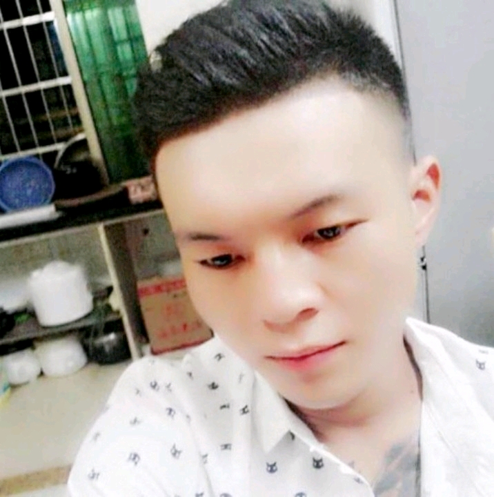 子龙的第一张照片--残疾人相亲网