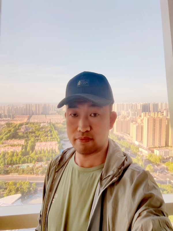 勇攀高峰的第一张照片--残疾人相亲网