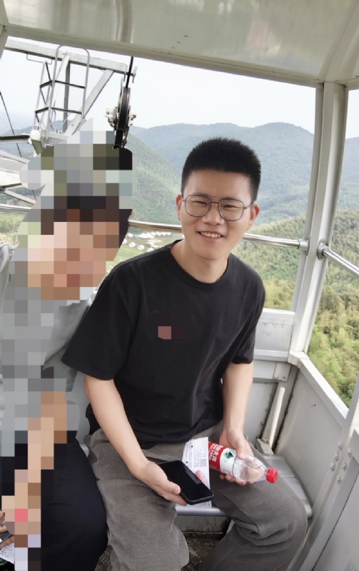 奔奔笨笨的第一张照片--残疾人相亲网