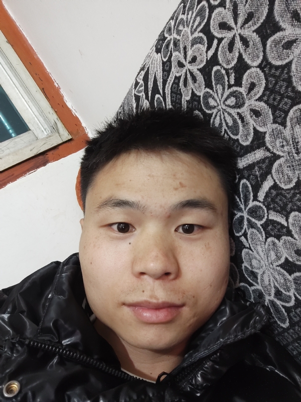 麒麟区幼儿园扛把子的第三张照片--残疾人相亲网