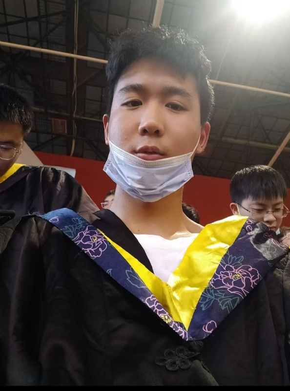 落落大方的第一张照片--残疾人相亲网