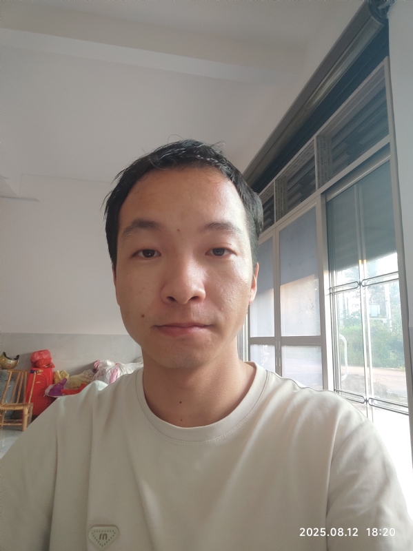 杨培鑫的第一张照片--残疾人相亲网