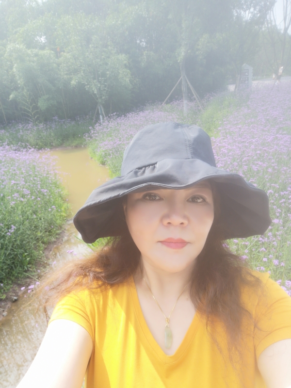 宛霞的第三张照片--残疾人相亲网