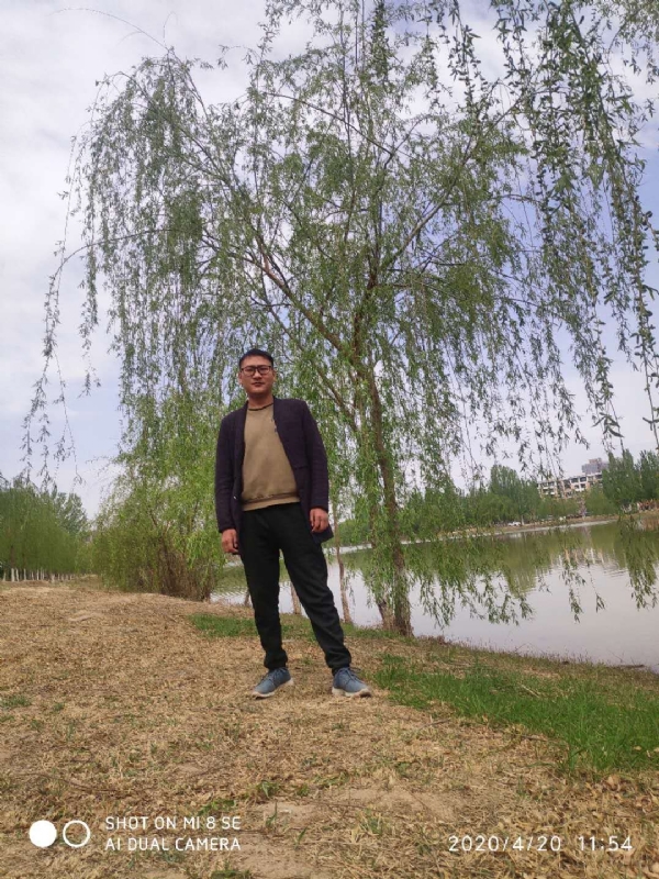 风中的烟头的第一张照片--残疾人相亲网